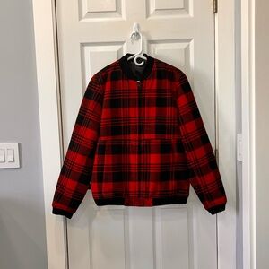 Levi’s Red Black Plaid Hooded Bomber Jacket Men’s Medium Quilted Lined
